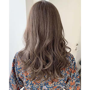 ココアベージュ