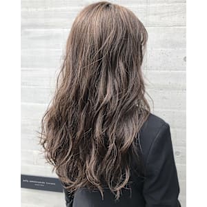 オリーブベージュ