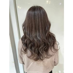 アッシュグレージュ