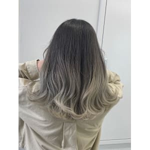 ホワイトベージュグラデーション