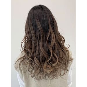 アッシュベージュ