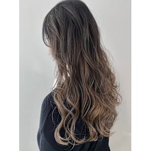 サンドベージュバレイヤージュ