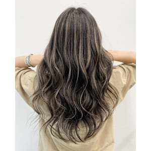 ハイライトベージュ