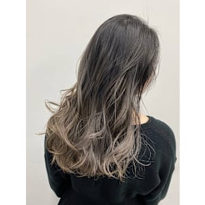 スジ感たっぷりバレイヤージュ