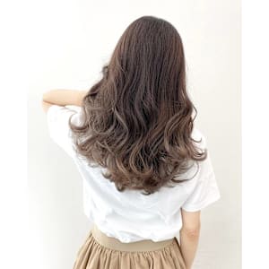 ベージュカラー