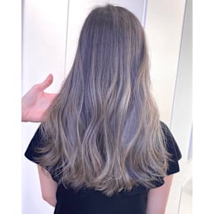 グレージュカラー