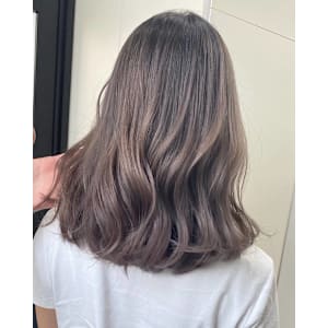 ペールブラウン