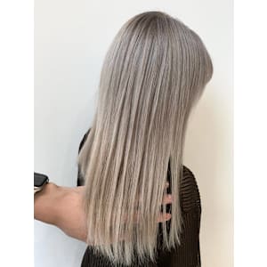 ホワイトベージュ