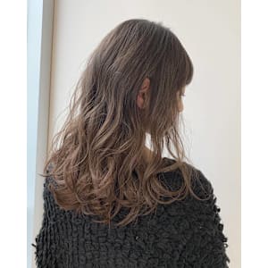 アッシュベージュ