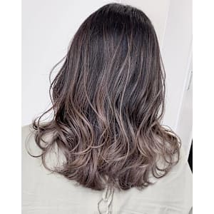 グレージュバレイヤージュ