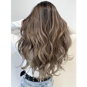 アッシュブラウンバレイヤージュ