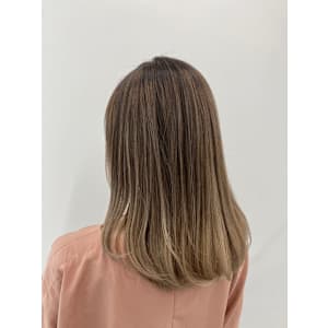 ミルクティーベージュ