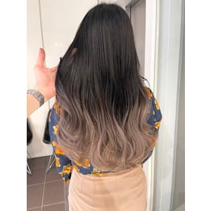 ホワイトベージュグラデーション