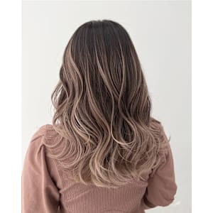 ブラウンベージュ