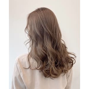 外国人風ミルクティーベージュ