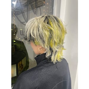 ホワイトベージュxブラックxアクセントイエロー