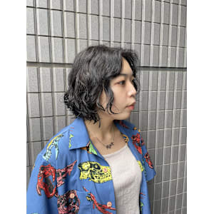 外ハネボブ/内巻きボブ/暖色カラー/顎ラインボブ/元町中華街