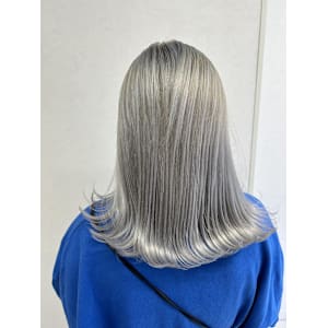 大人気のホワイトカラー！