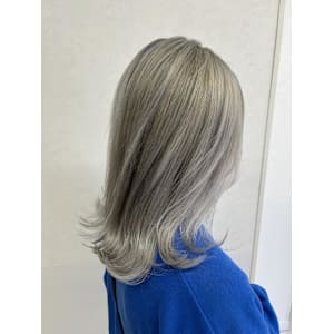 大人気のホワイトカラー！