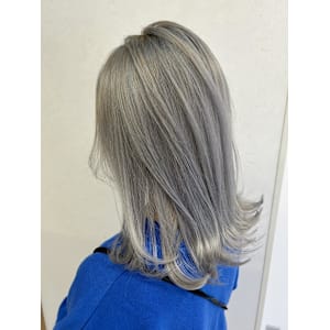 大人気のホワイトカラー！