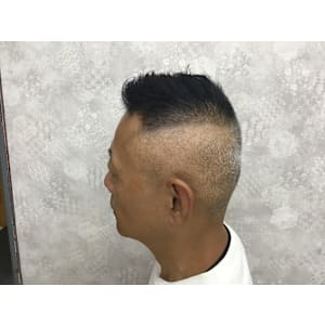 刈り上げショートスタイル