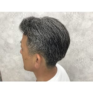 刈り上げショートスタイル