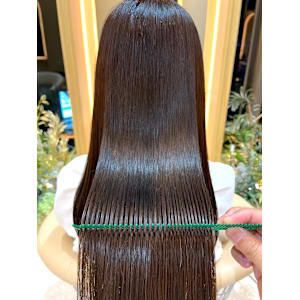 髪質改善ストレート　艶髪ストレートヘア　縮毛矯正　ロング