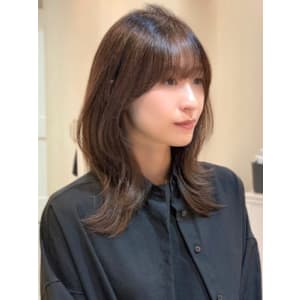 くびれ　レイヤー　セミロング　ベージュカラー　似合わせカット