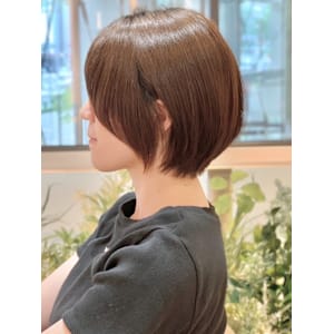丸みショートマッシュ　小顔バング　顔周りカット　似合わせヘア