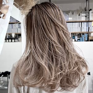 ３Dハイライトデザインカラー - S.i ハイライト・ブリーチ・トリートメント・髪質改善【エスアイハイライトブリーチトリートメントカミシツカイゼン】掲載中