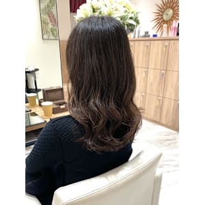 外ハネくびレイヤー/セミディ/コテ巻きパーマ/くびれパーマ