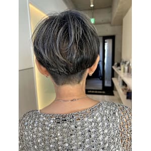 40代50代60代マッシュショート/白髪ぼかしハイライト - sweep 平尾【スウィープ　ヒラオ】掲載中