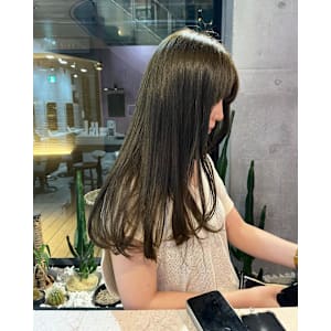 オリーブカラー