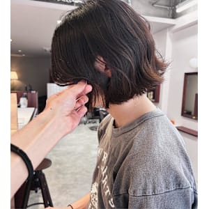 【Look at】ウェーブボブ切りっぱなし外ハネ