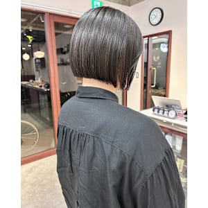 【Look at】スリークボブシアベージュ