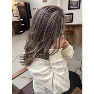 Norm横浜　グレージュ×バレイヤージュ