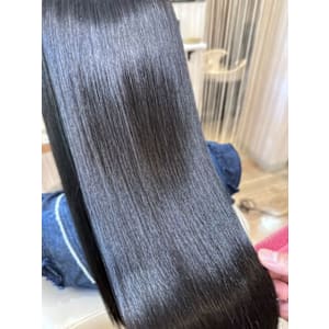 髪質改善　縮毛矯正 - X-axia 【シース・アクシア】【シース アクシア】掲載中