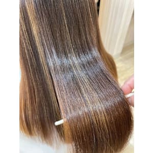 髪質改善　縮毛矯正 - X-axia 【シース・アクシア】【シース アクシア】掲載中