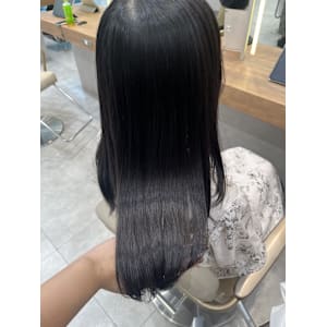 憧れのサラサラストレートに！縮毛矯正！