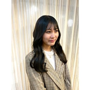 オリーブベージュ