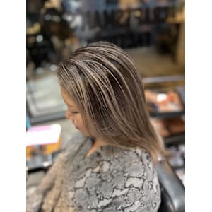 バレイヤージュカラー