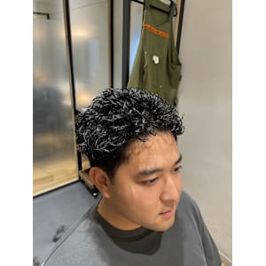 メンズスパイキーショート