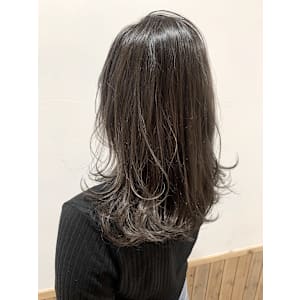 Norm横浜　ハイライトグレージュ