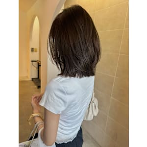 ミディアムレイヤー/オリーブベージュイルミナカラー