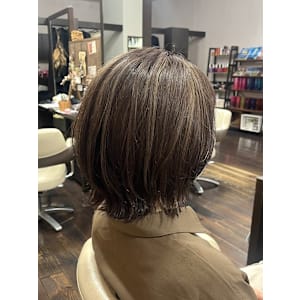 脱白髪染め 育てるハイライト ベージュ アッシュベージュ