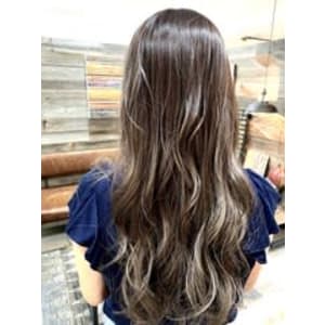 Norm横浜　ハイライトカラー