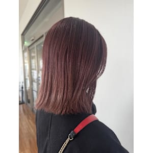 ピンクベージュ