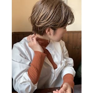 【Look at】ハイライトカーキベージュマッシュ