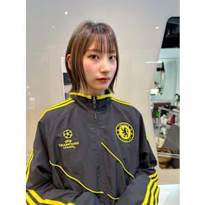 透け感シースルーバングの外ハネレイヤー