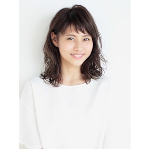 ふわ揺れパーマミディアムボブ